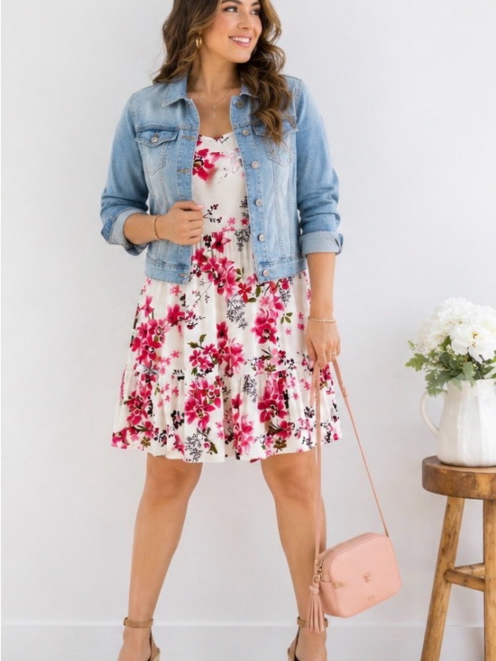 Floral Fit & Flare Dress – Size Large
Soft, feminine, and easy to wear.